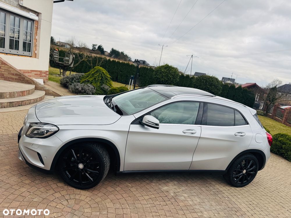 Mercedes-Benz GLA 200 7G-DCT Style - 36