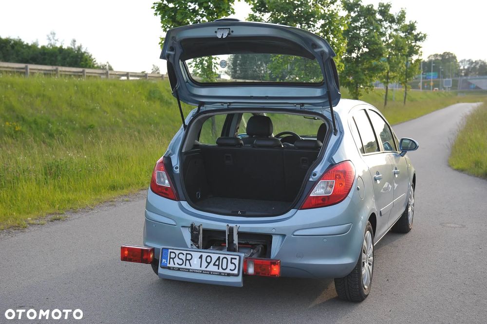 Opel Corsa 1.4 16V Edition - 4
