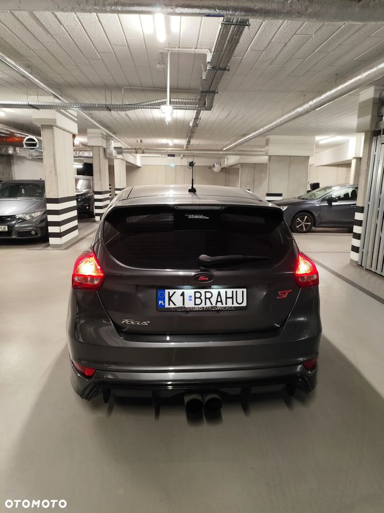Ford Focus 2.0 EcoBoost ST - 6