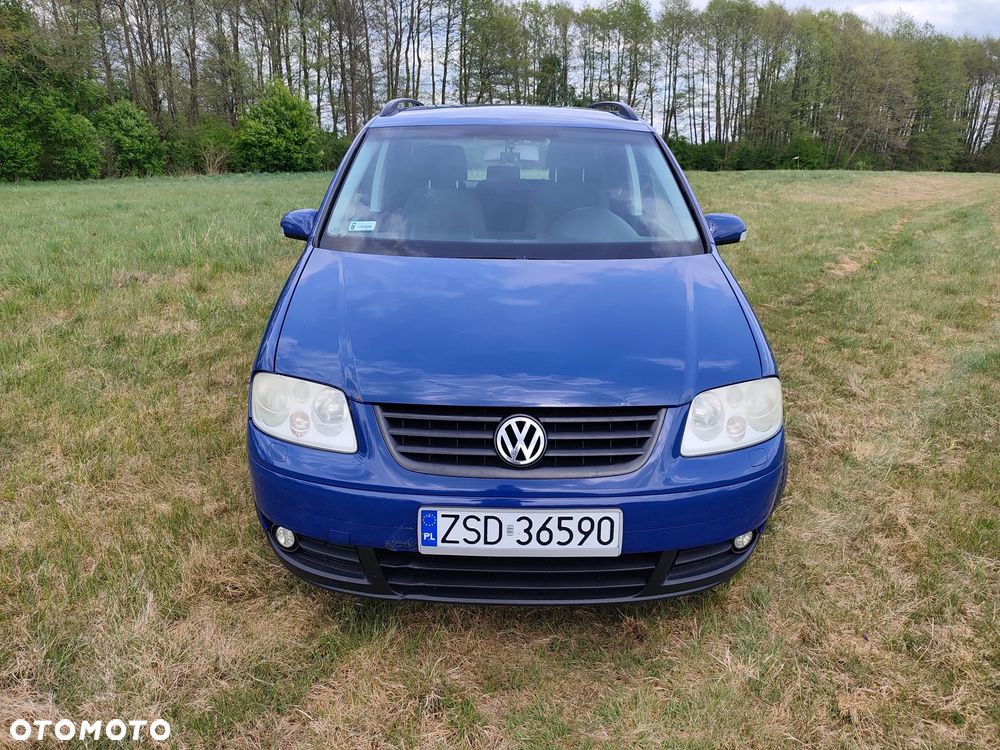 Volkswagen Touran 1.6 Basis - 2