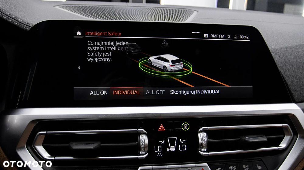 BMW Seria 3 320e Luxury Line - 32