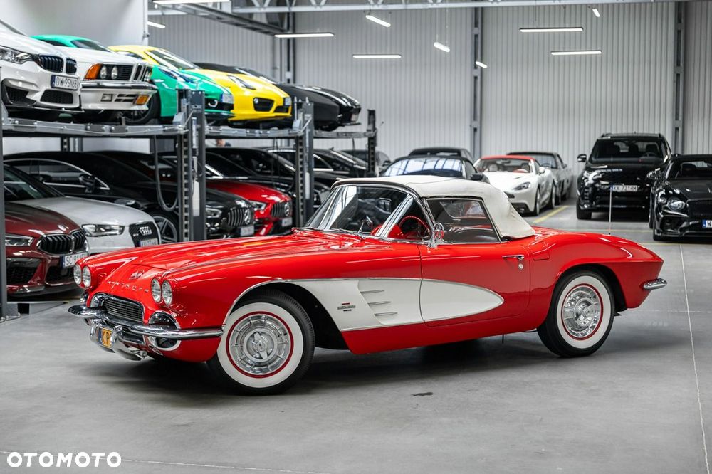 Chevrolet Corvette - 10