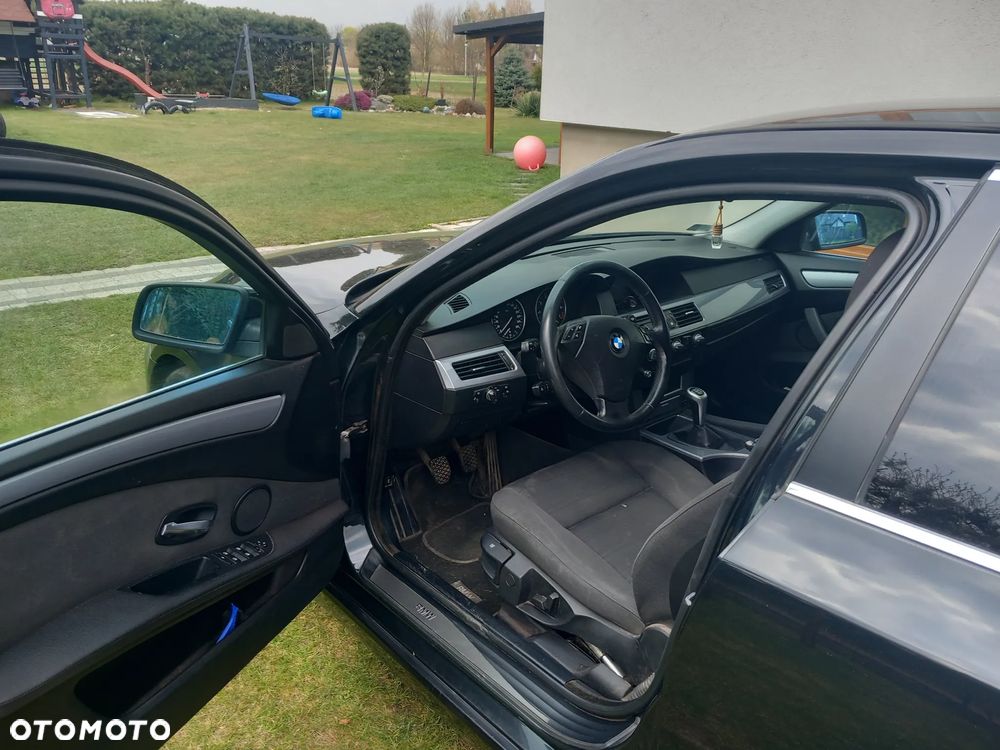 BMW Seria 5 523i Edition Exclusive - 7