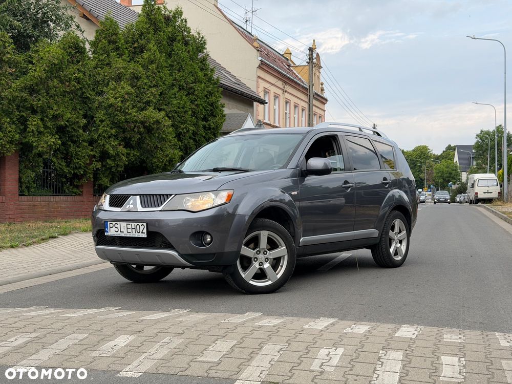 Mitsubishi Outlander 2.0 DID Instyle NAVI - 3