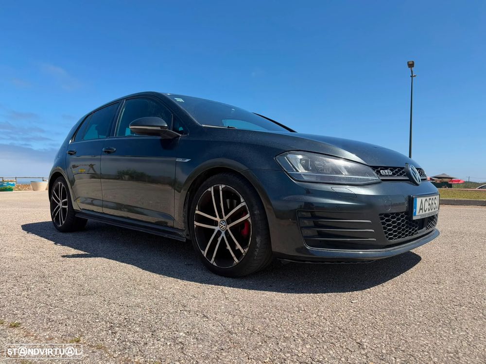 VW Golf - 9