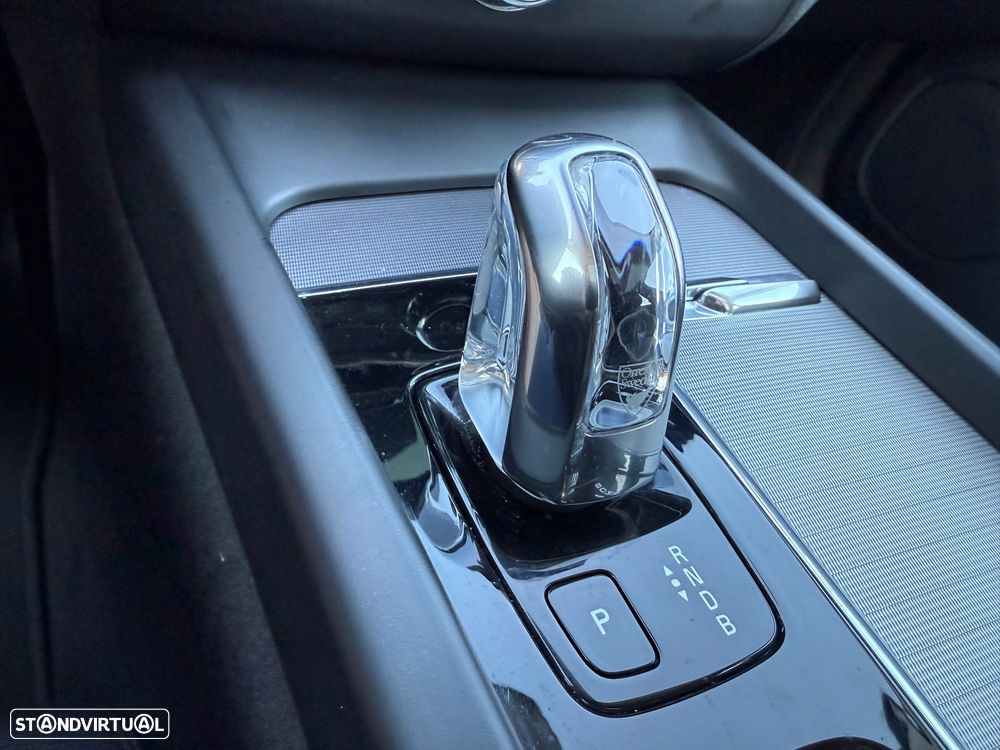 Volvo XC 60 2.0 T8 PHEV Inscription AWD - 19