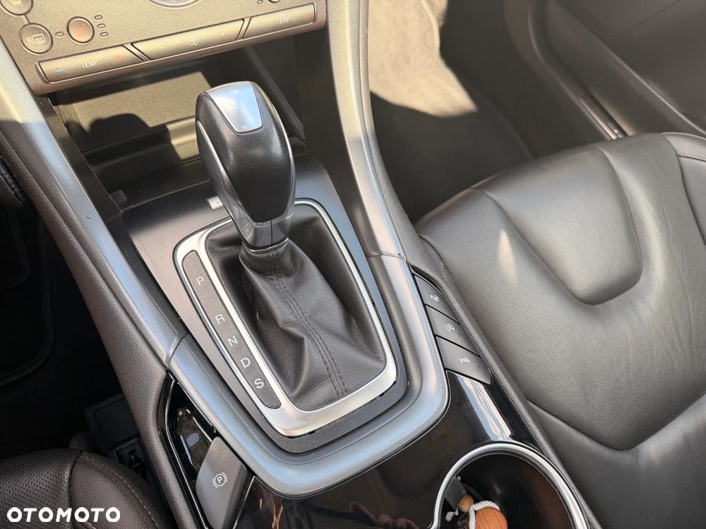 Ford Mondeo 2.0 TDCi Bi-Turbo Titanium PowerShift - 28