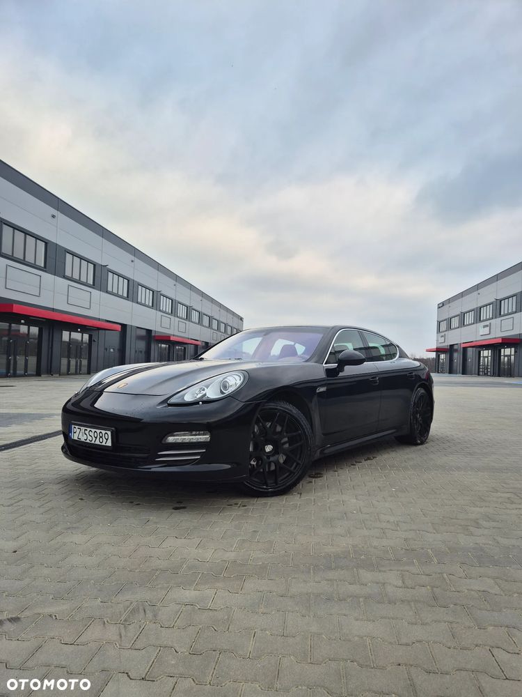 Porsche Panamera 4S - 1