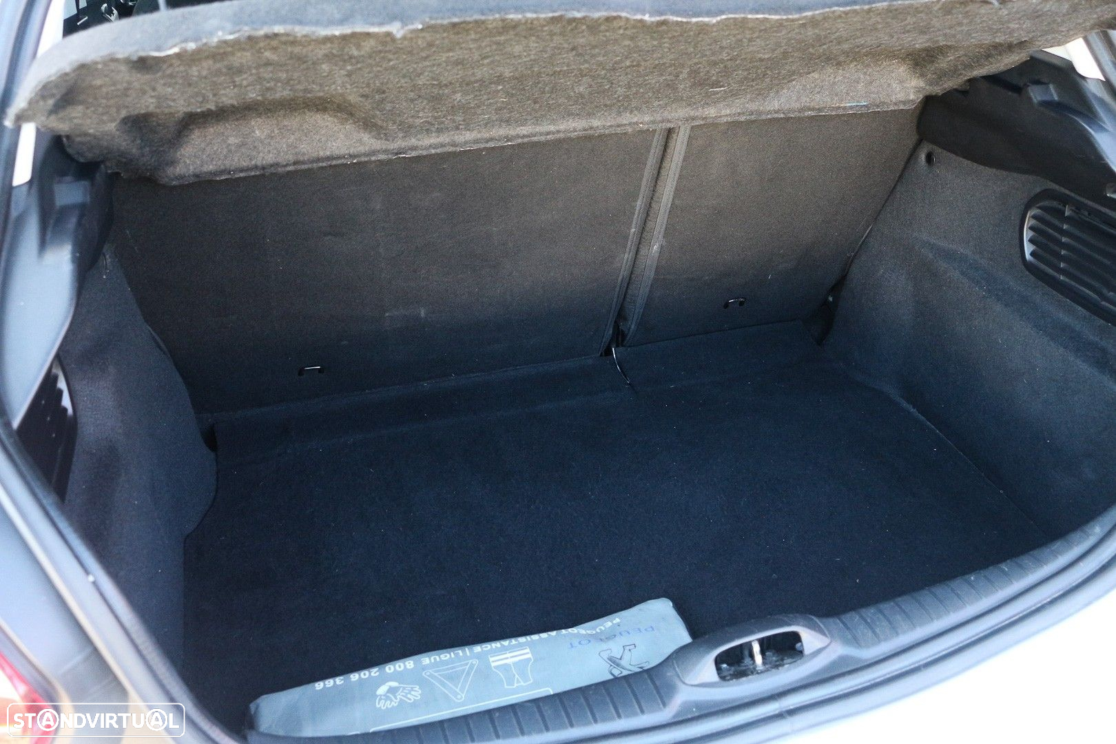 Peugeot 208 1.6 BlueHDi Style - 15