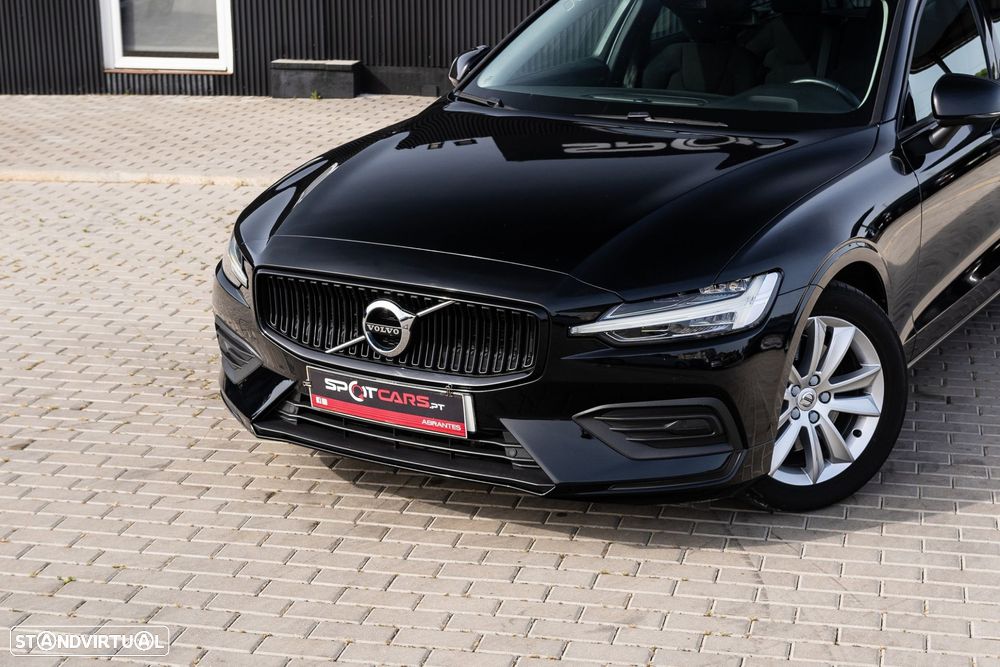 Volvo V60 2.0 B4 Essential Auto - 3