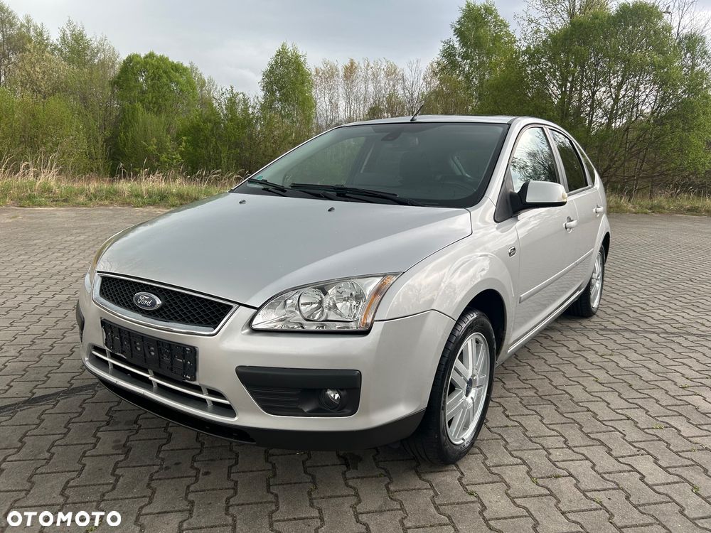 Ford Focus Ghia - 1