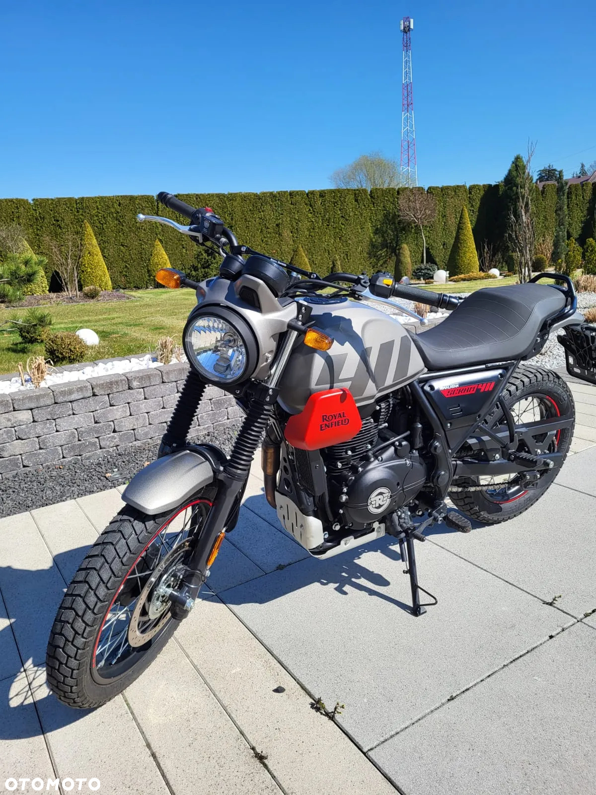 Royal Enfield Scram - 2