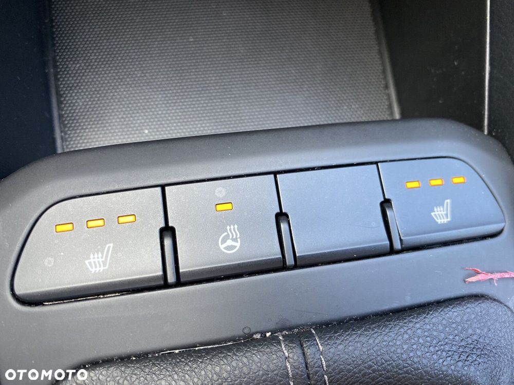 Kia Stonic - 26