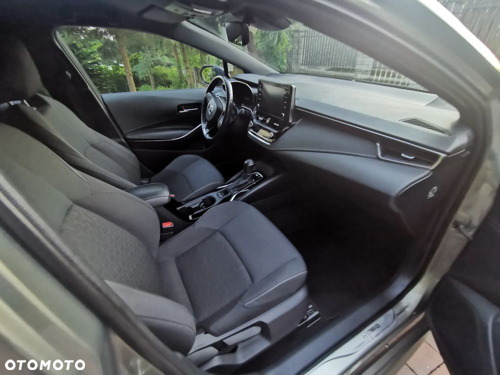 Toyota Corolla 2.0 Lounge - 12