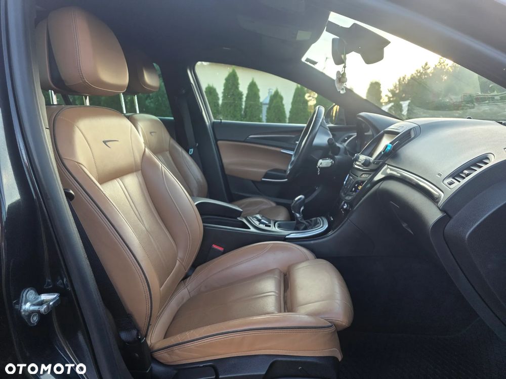 Opel Insignia - 12
