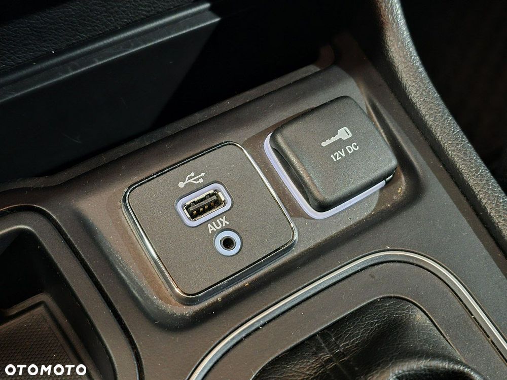 Jeep Cherokee - 30