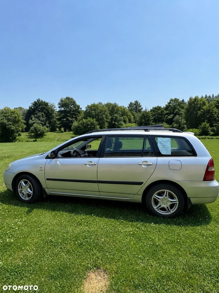 Toyota Corolla 2.0 D-4D Base - 1