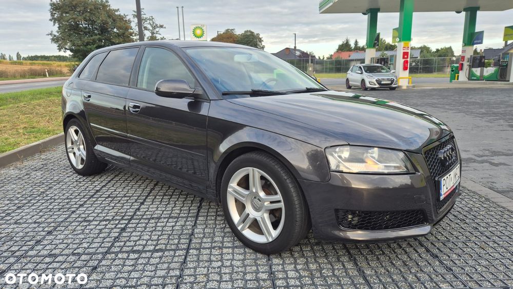 Audi A3 Sportback 1.6 TDI Ambiente - 1
