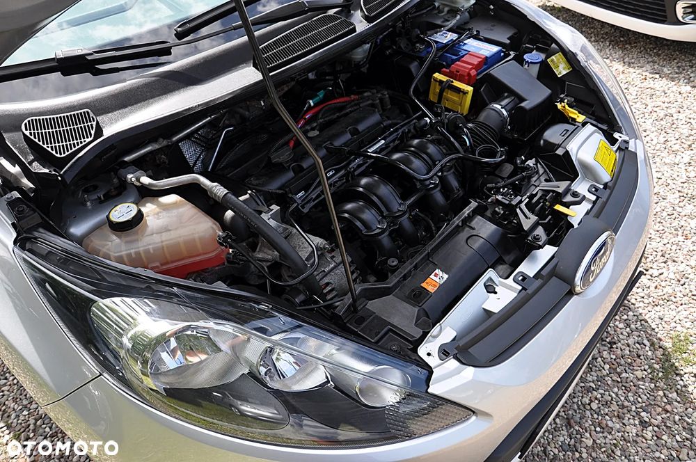 Ford Fiesta 1.25 Silver X - 29
