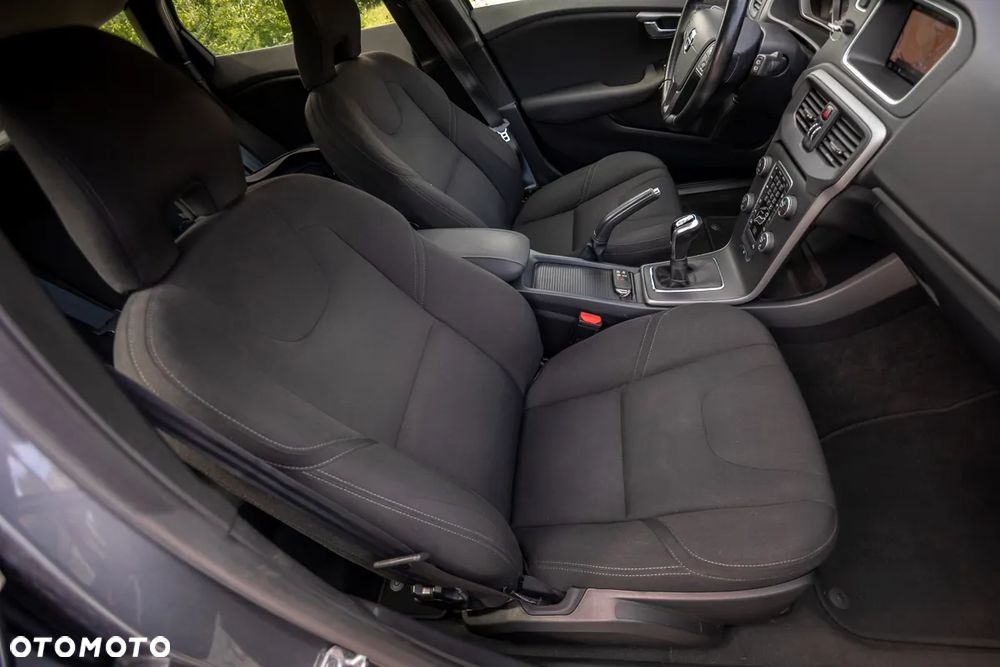 Volvo V40 - 23