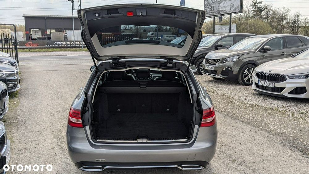 Mercedes-Benz Klasa C - 32