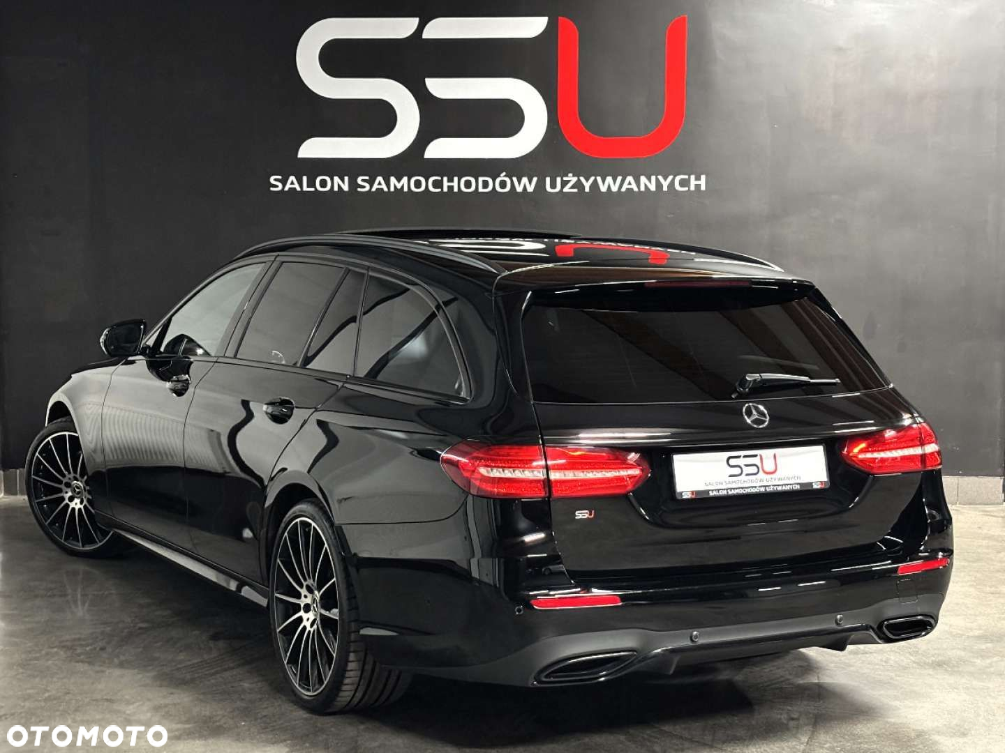 Mercedes-Benz Klasa E 220 d T 9G-TRONIC AMG Line - 4