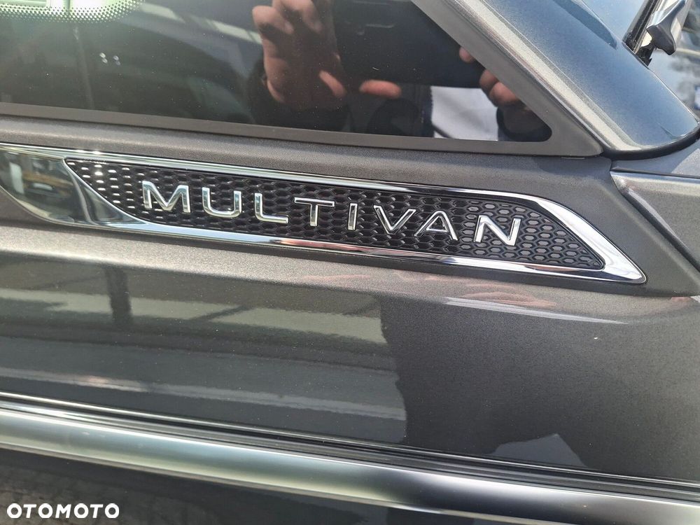 Volkswagen Multivan - 24