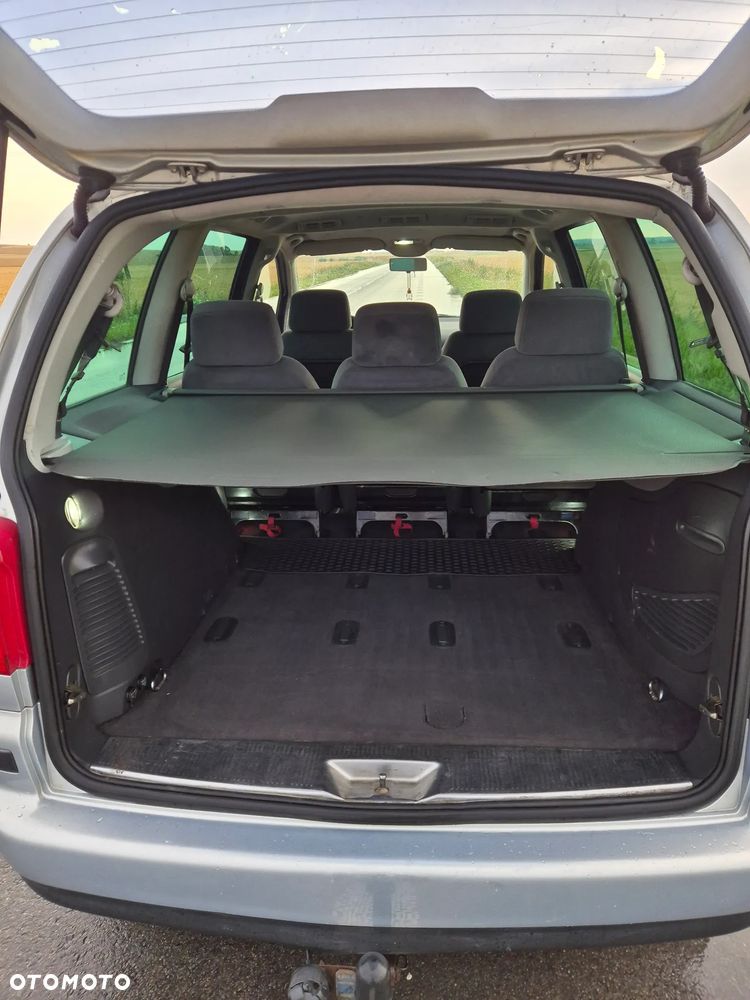 Volkswagen Sharan 1.9 TDI Family - 11