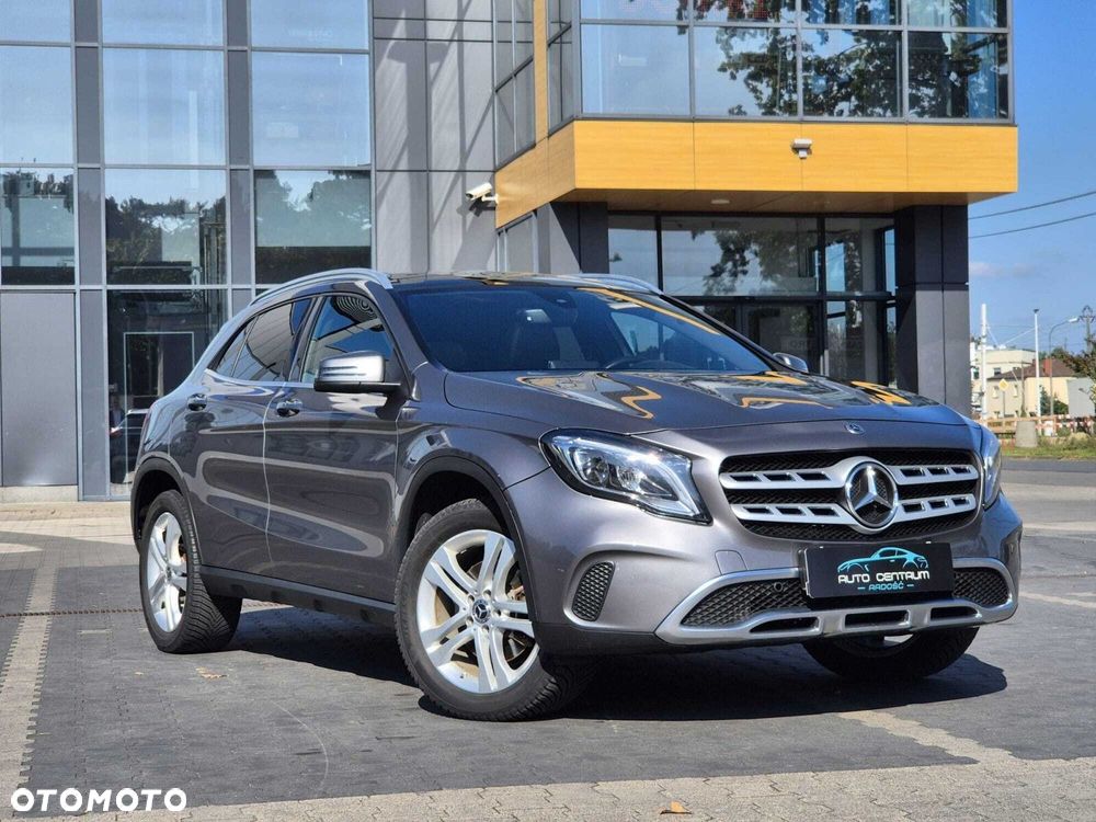 Mercedes-Benz GLA 250 4-Matic Urban - 9