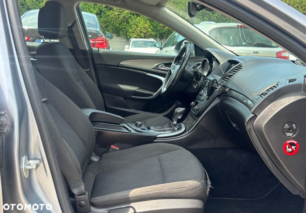 Opel Insignia - 10