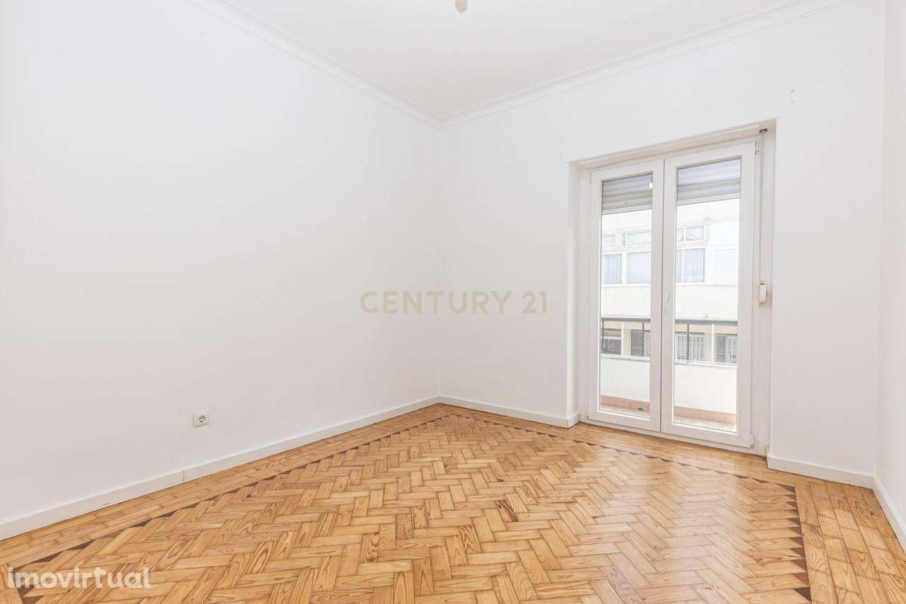 Apartamento T2 Totalmente Remodelado – Linda-a-Velha - Grande imagem: 4/15