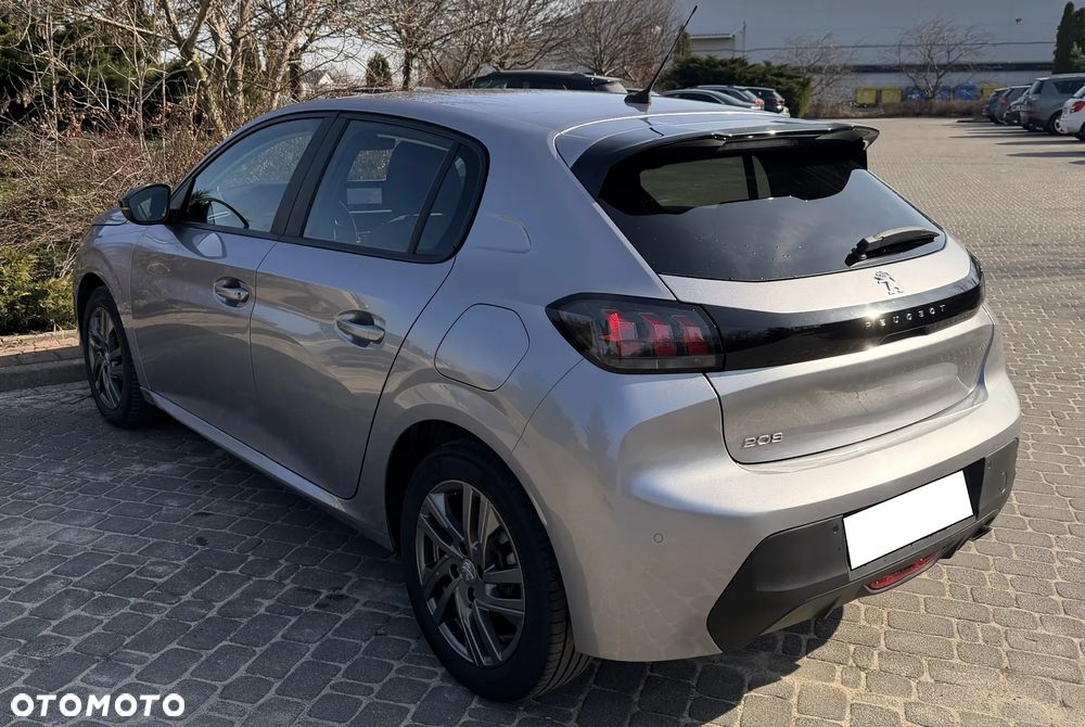 Peugeot 208 1.2 PureTech Active S&S EAT8 - 8