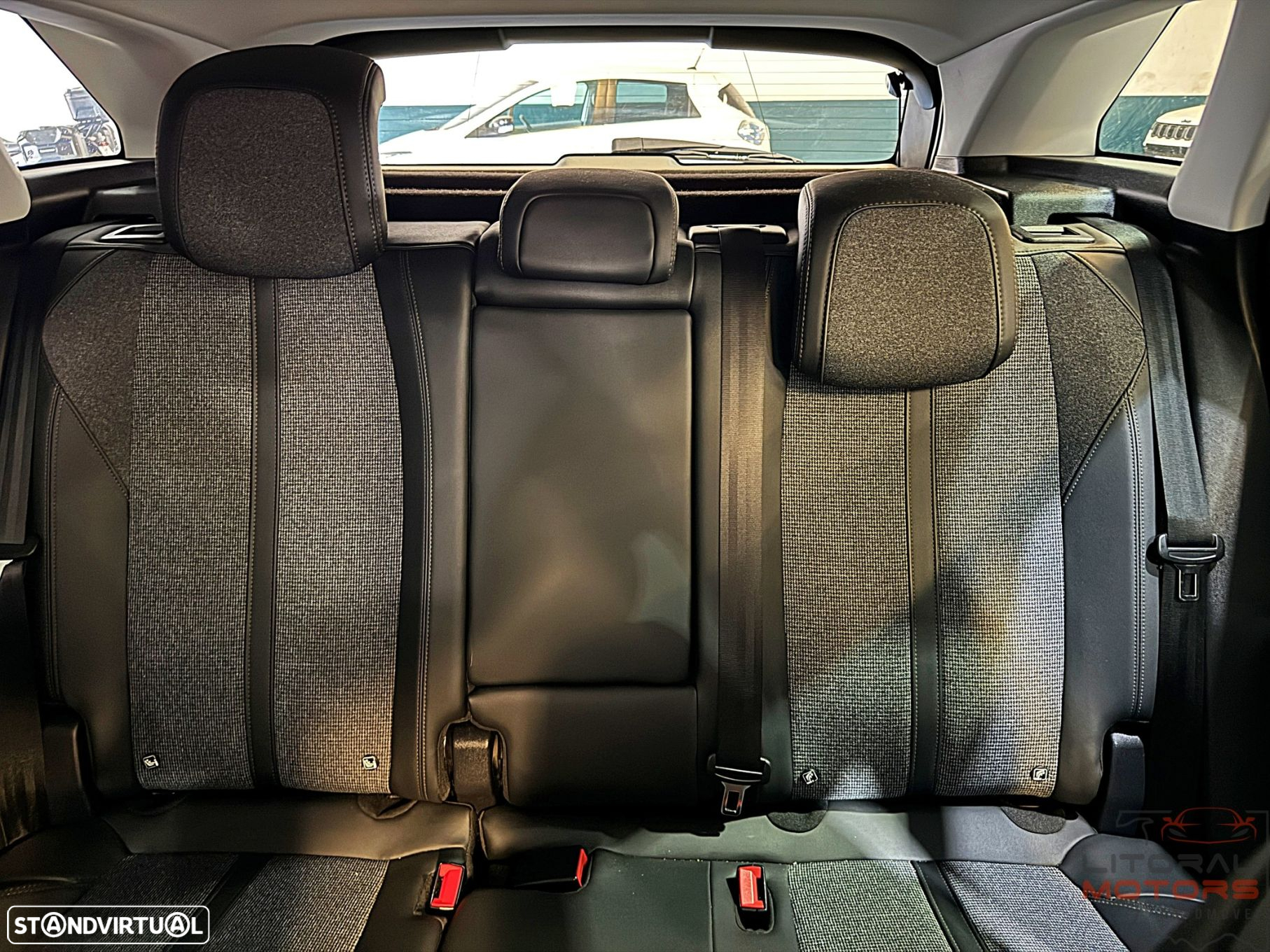 Peugeot 3008 1.2 PureTech Allure Pack EAT8 - 39