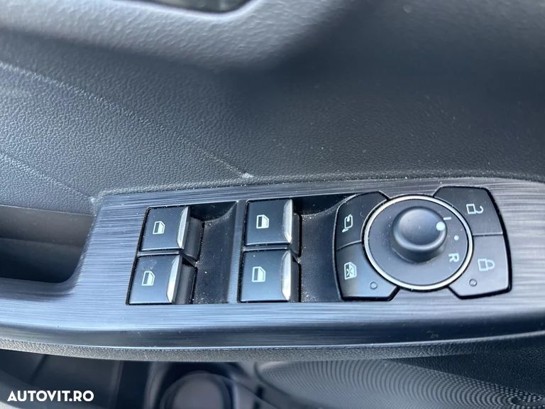 FORD Kuga 2025 — imagine 31