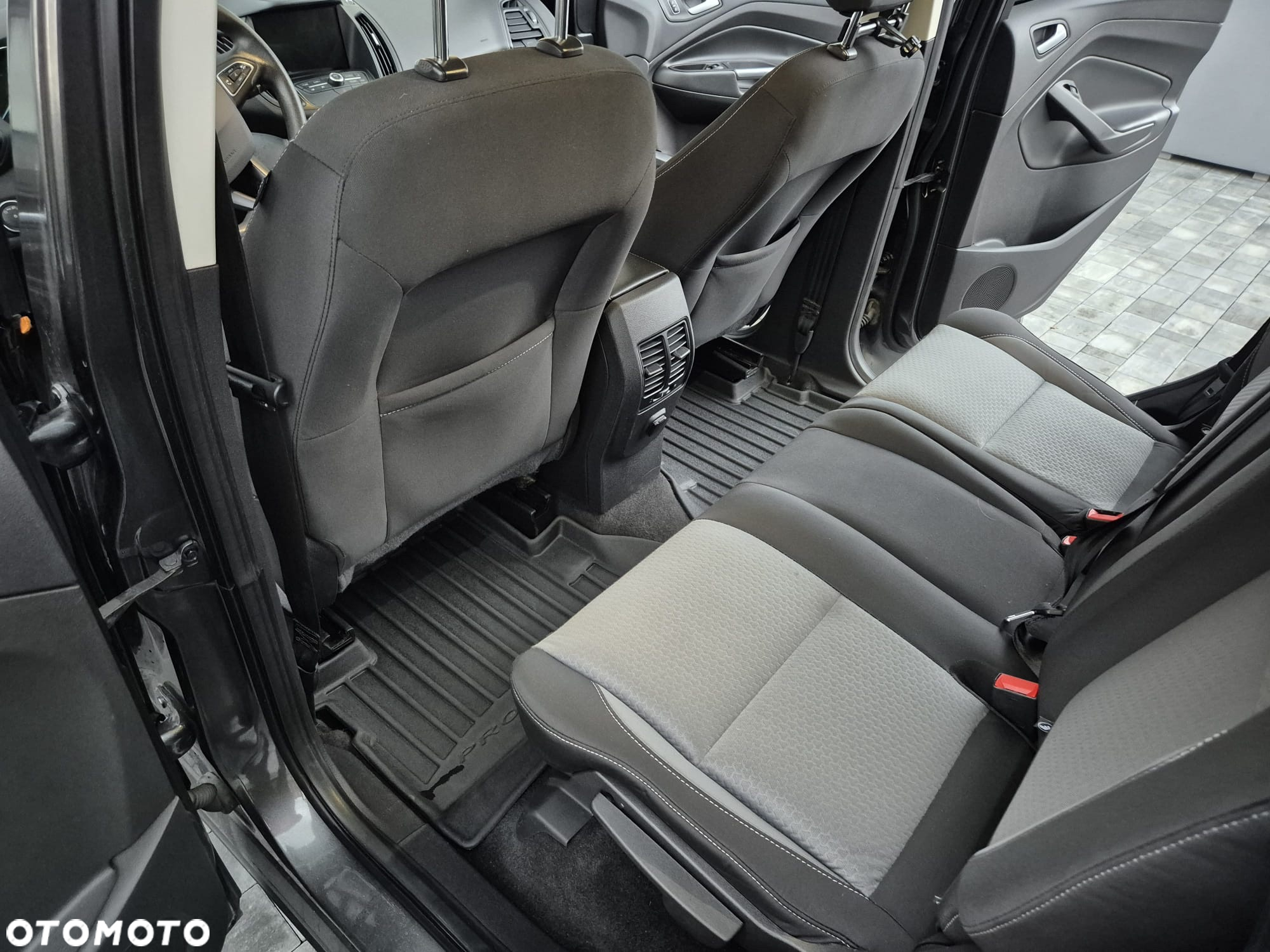 Ford Escape - 9