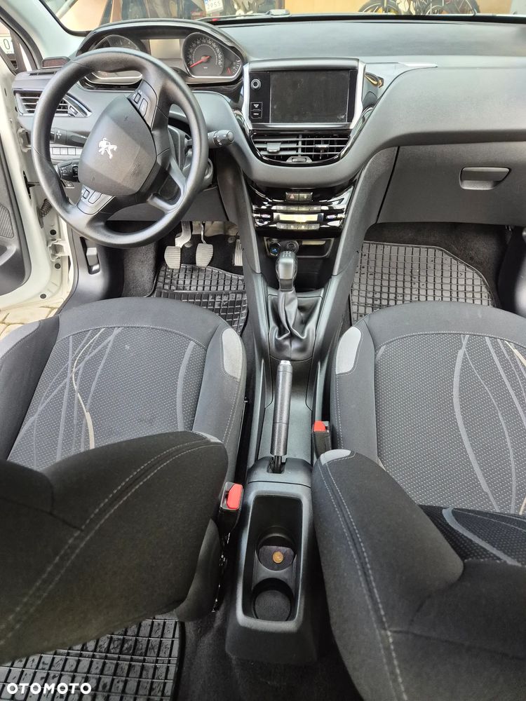 Peugeot 208 1.2 VTi Allure - 16