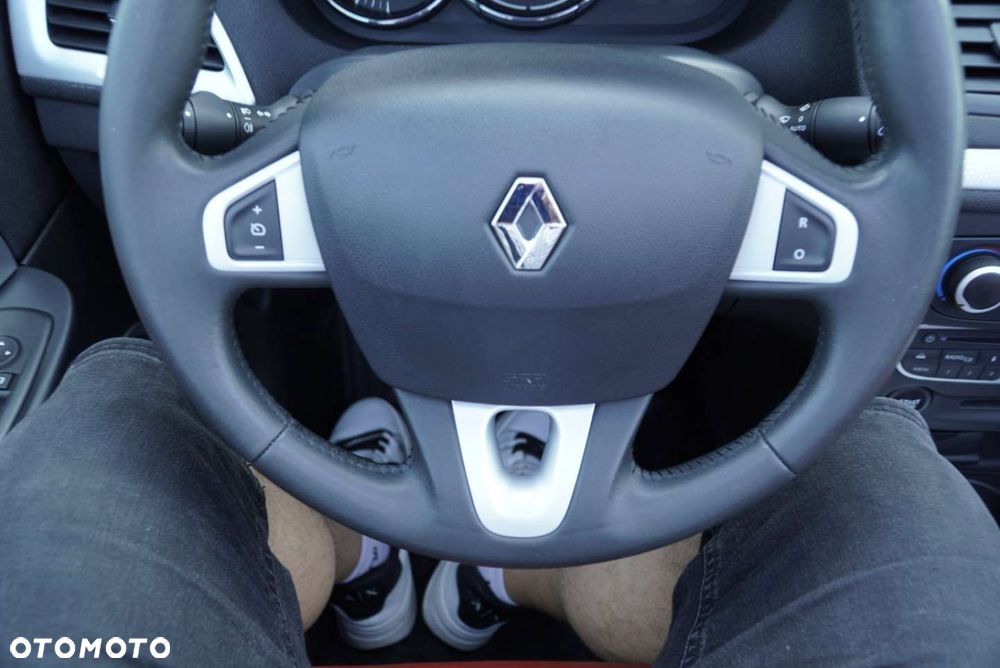 Renault Megane 2.0 16V Dynamique CVT - 13