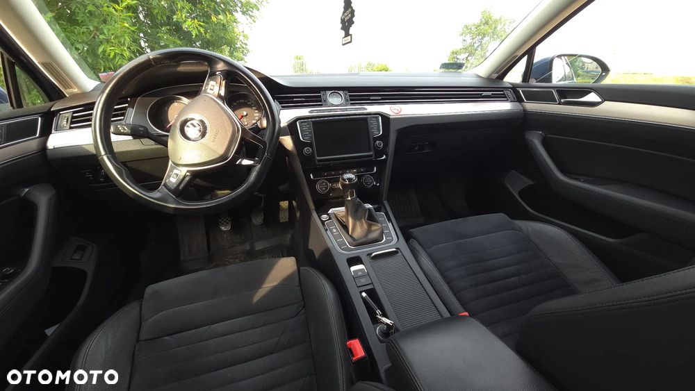 Volkswagen Passat - 22