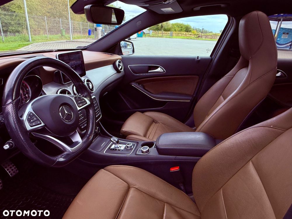 Mercedes-Benz GLA AMG 45 4-Matic - 24