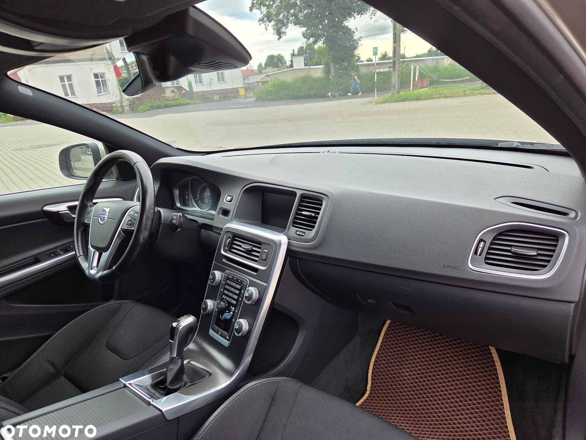 Volvo V60 D3 Momentum - 27