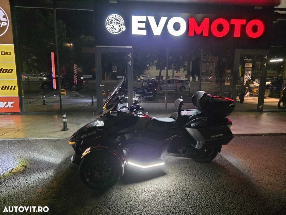 Can-Am Spyder - 1