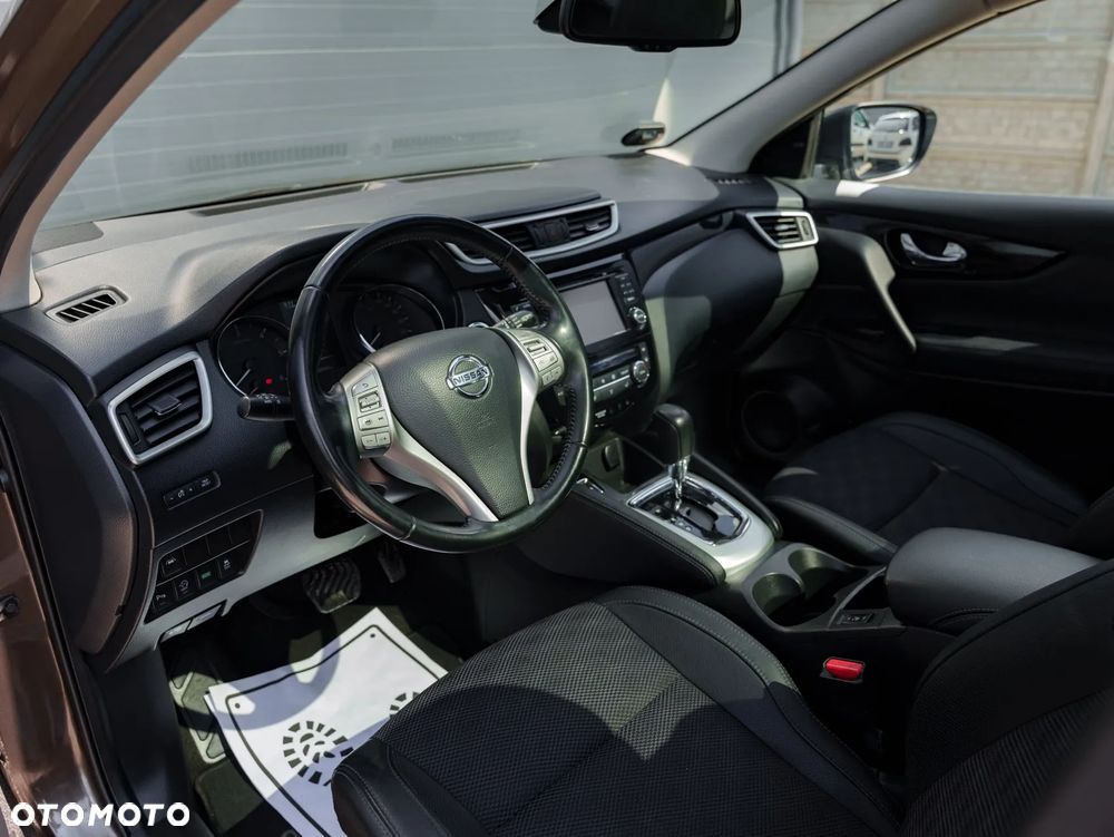 Nissan Qashqai 1.6 dCi Xtronic TEKNA+ - 16