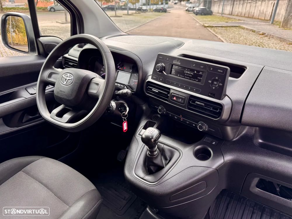 Toyota Proace City L2 1.5D - 3 Lugares - 16