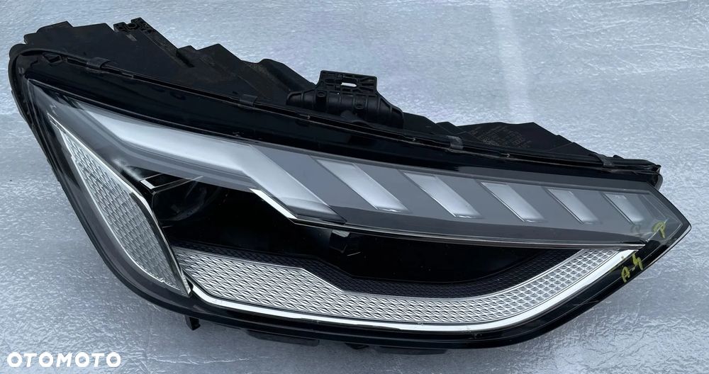 Audi A4 B9 8W Lift reflektor prawy lampa matrix led 8W0941036E - 1