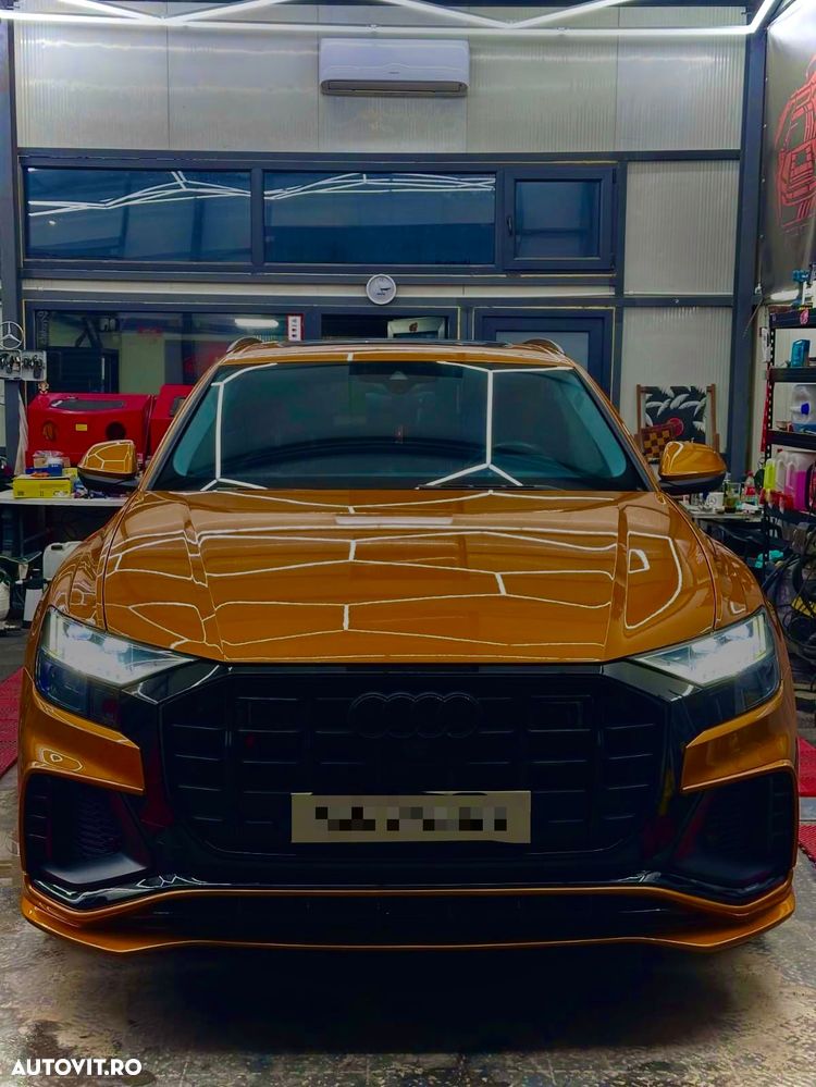 Audi Q8 - 2