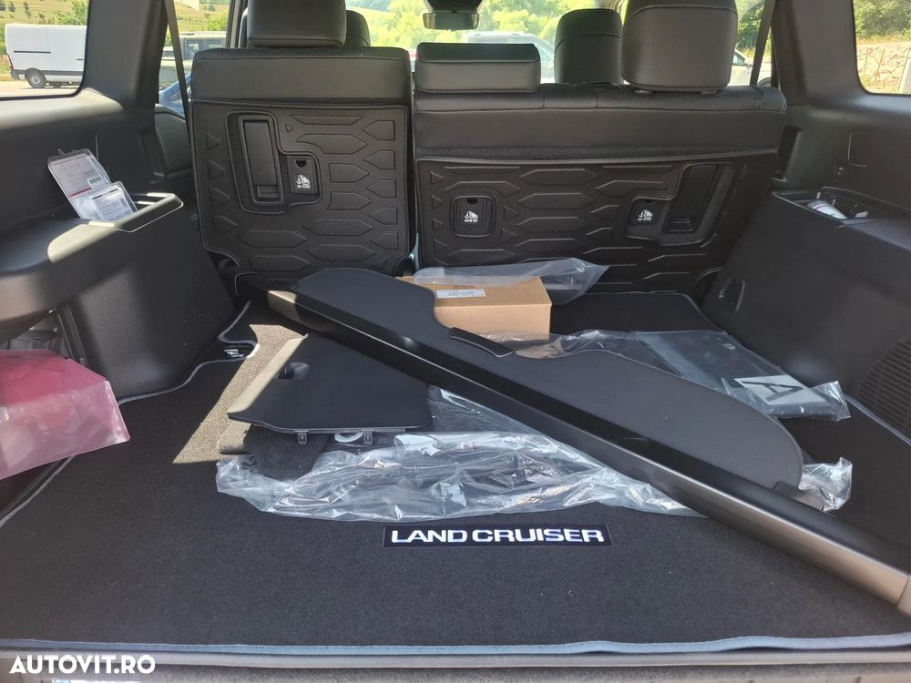Toyota Land Cruiser 250 - 5