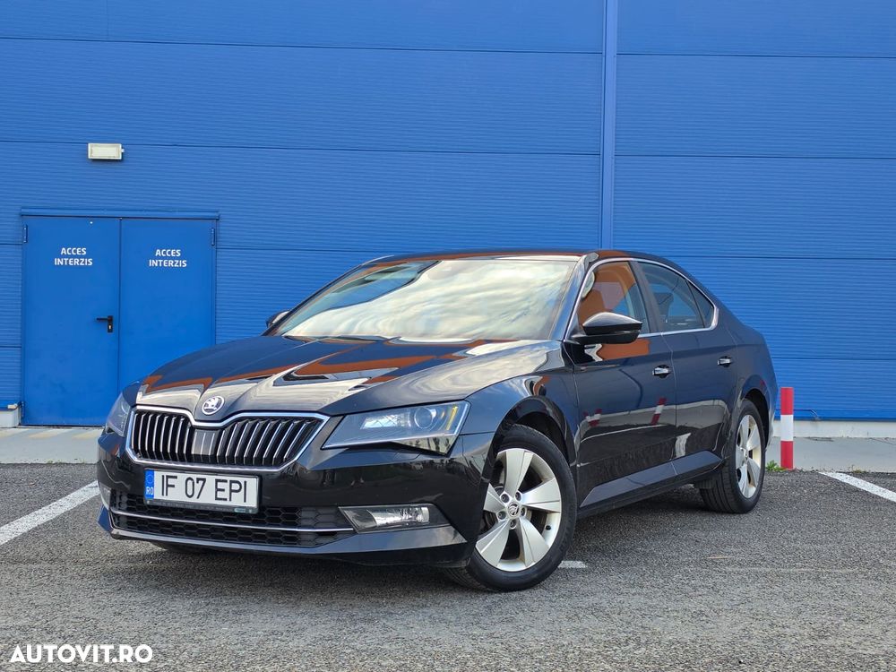 Skoda Superb 2.0 TDI DSG Ambition - 1
