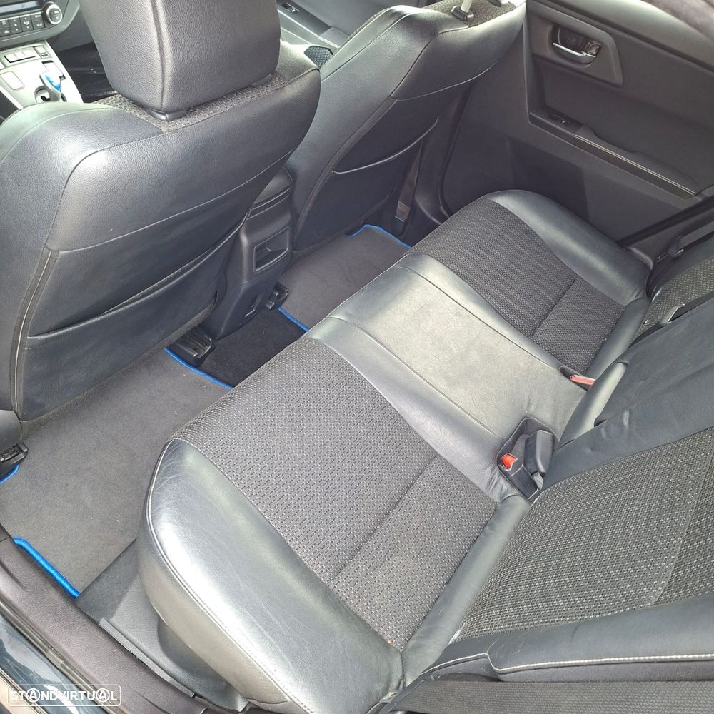 Toyota Auris 1.8 HSD Exclusive - 26
