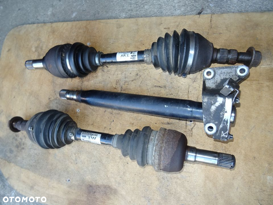 PÓŁOŚ SKRZYNI BIEGÓW F40 OPEL SIGNUM VECTRA C 2,0T Z20NET PRZEGUB 1,9 - 4