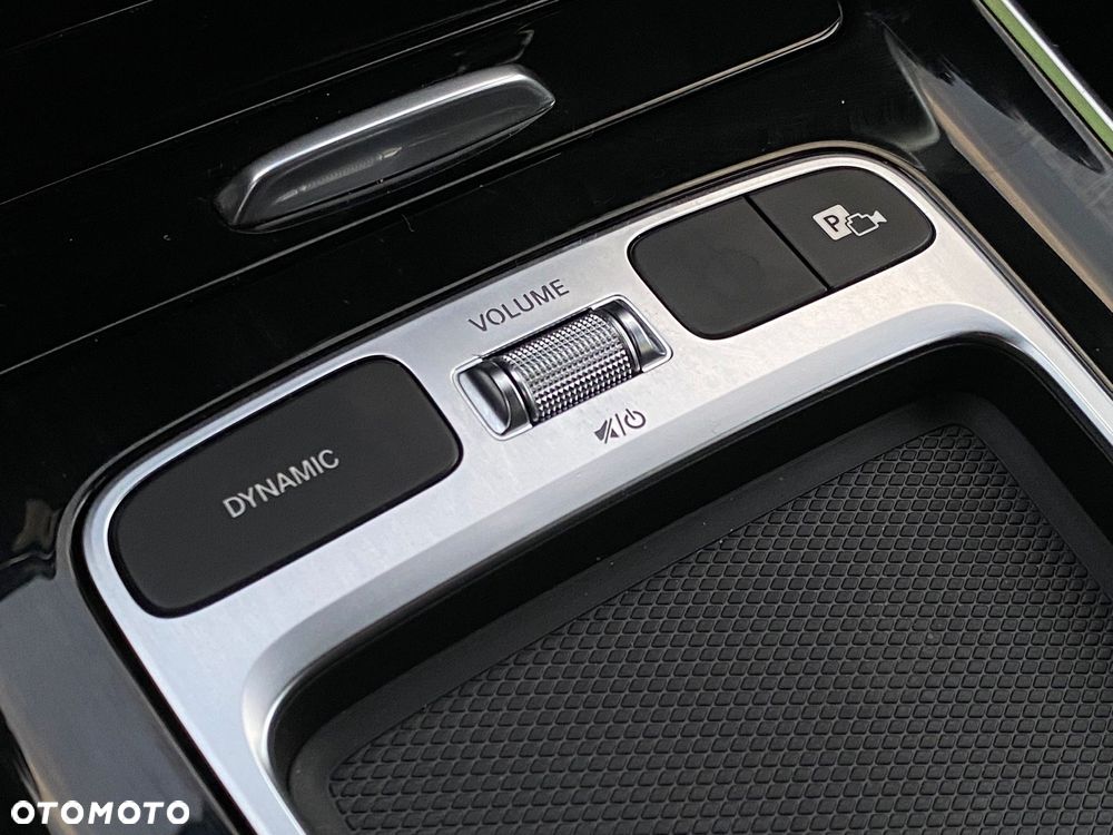 Mercedes-Benz GLB 200 AMG Line 7G-DCT - 22